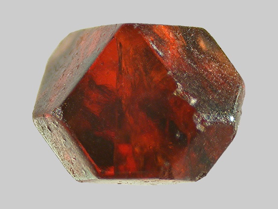 Zircon - Ruisseau de Métou - Saint-Julien-des-Chazes - Haute-Loire - FP - Taille 2,8mm