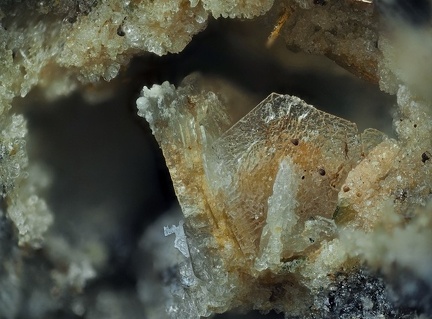 Tridymite - Le Capucin - Mont-Dore - Puy-de-Dôme