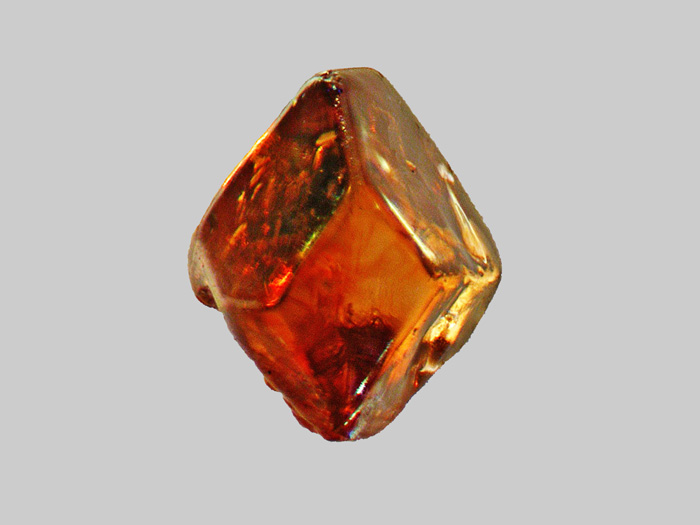 Zircon - Ruisseau Pichier - Séjallières - Saint-Jean-Lachalm - Haute-Loire - FP - Taille 1mm